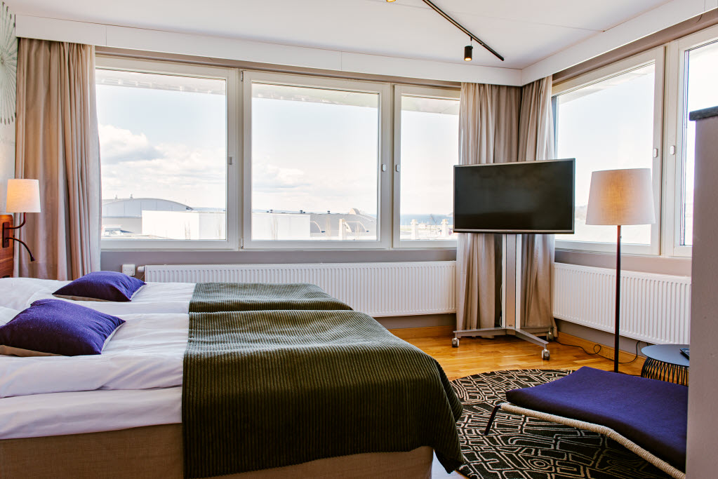 Copyright: : Jimmy Eriksson, Kocksgatan 17K, 116 24 Stockholm, 070-373 44 29, info@jimmyeriksson.se Scandic Elmia, room, suite